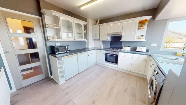 Courtway Drive, Sneyd Green, ST1, photo 2