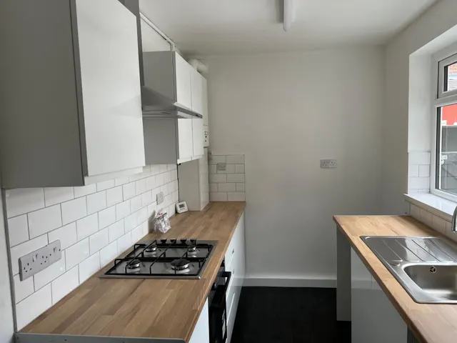 Photo 3 — Wood Street, Middleton, M24