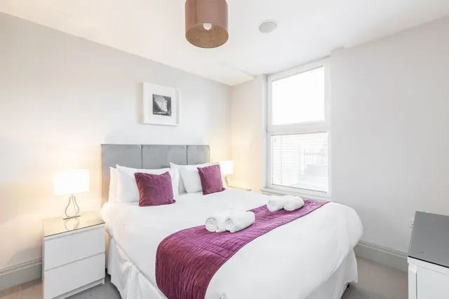 Photo 3 — The Quadrant Richmond TW9