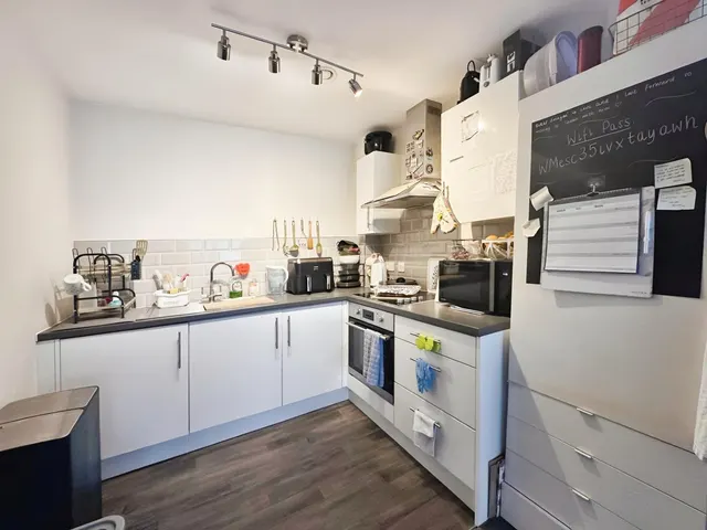 Skinner Lane, Leeds, LS7, photo 1