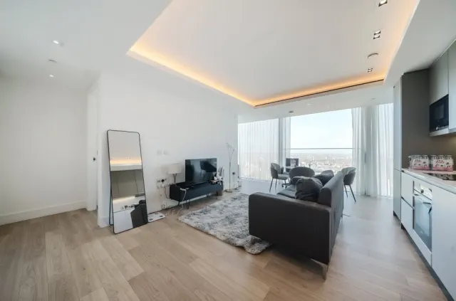 2 bedroom flat, Bollinder Place, Old Street, EC1V