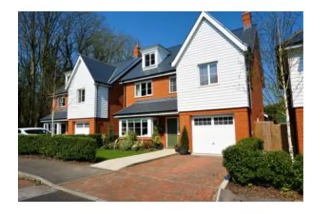Sierra Road, High Wycombe, HP11, photo 1