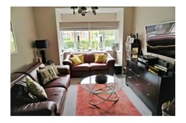 Sierra Road, High Wycombe, HP11, photo 2