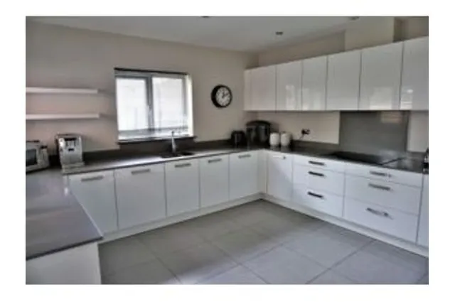Sierra Road, High Wycombe, HP11, photo 3