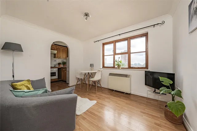 Beaumont Place, Isleworth, TW7, photo 2