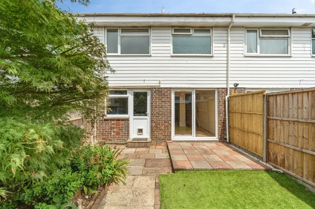 Norris Close, Romsey, photo 1