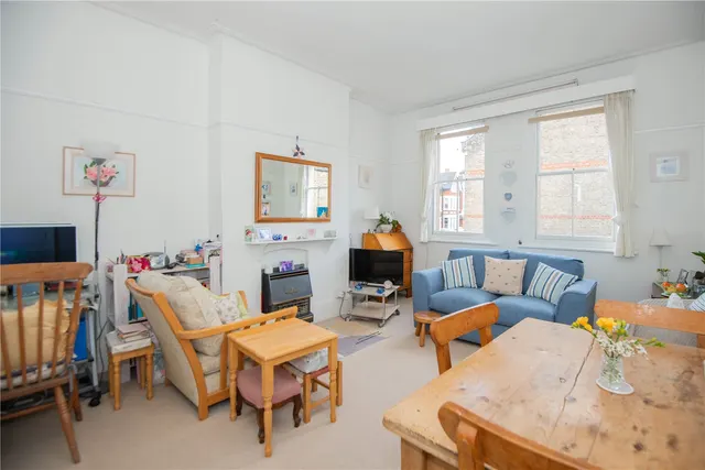 Onslow Road, Richmond, TW10, photo 2