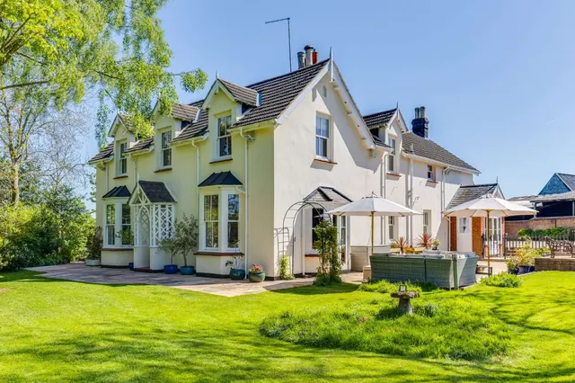 Swangleys Lane, Knebworth, Hertfordshire, SG3 6AA, photo 1