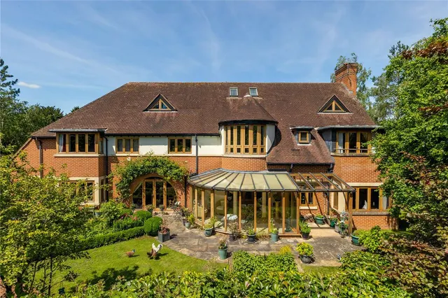 Larmor Drive, Cambridge, Cambridgeshire, CB3 0TE, photo 1