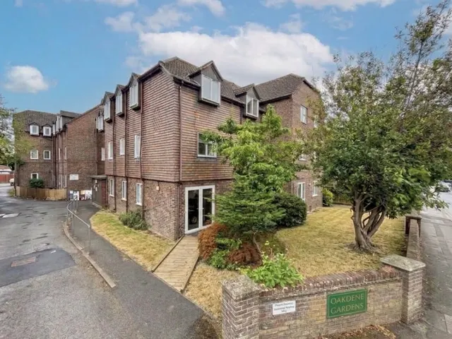 Oakdene Gardens, Fair Oak, SO50, photo 1