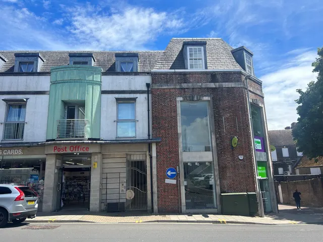 Trinity Street, Dorchester, photo 1