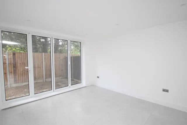 Kingswood Way, Selsdon, CR2, photo 2