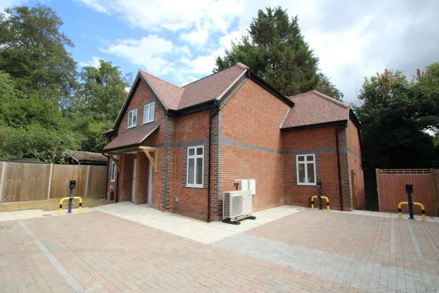 Kingswood Way, Selsdon, CR2, photo 1