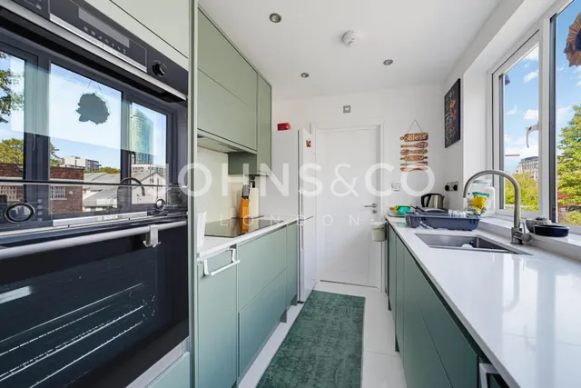 Hamilton Road, Brentford, TW8, photo 2