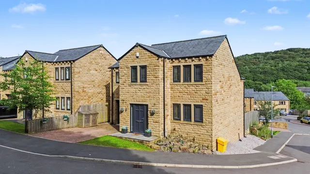 Woodland Walk, Meltham, HD9, photo 1