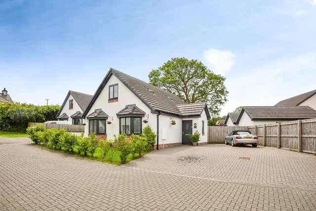 Cwrt Dolwerdd, Boncath, SA37, photo 1