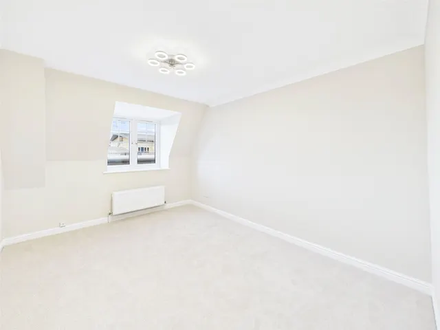 Old Bridge Street, Hampton Wick, KT1, photo 3