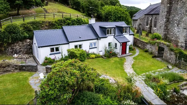 Photo 3 — Nevern, Newport, Pembrokeshire, SA42 0NF