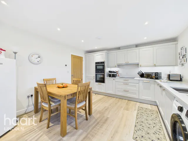 The Hawthorns, Cranwell, NG34, photo 3