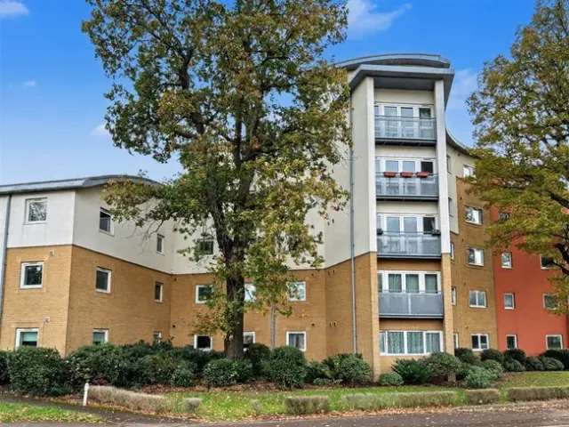 Daniels House, Trafalgar Gardens, Thr...