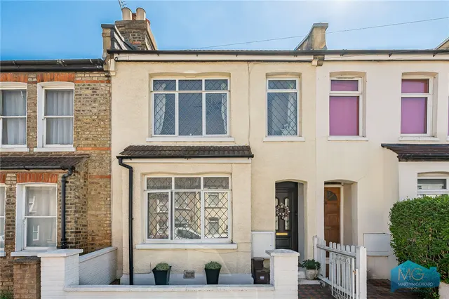 Brackenbury Road, London, N2, photo 1