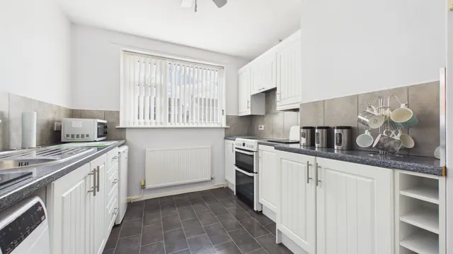 Photo 2 — Godiva Crescent, Bourne, PE10