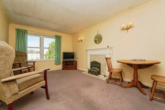 Pittville Circus Road, Cheltenham, GL52, photo 2