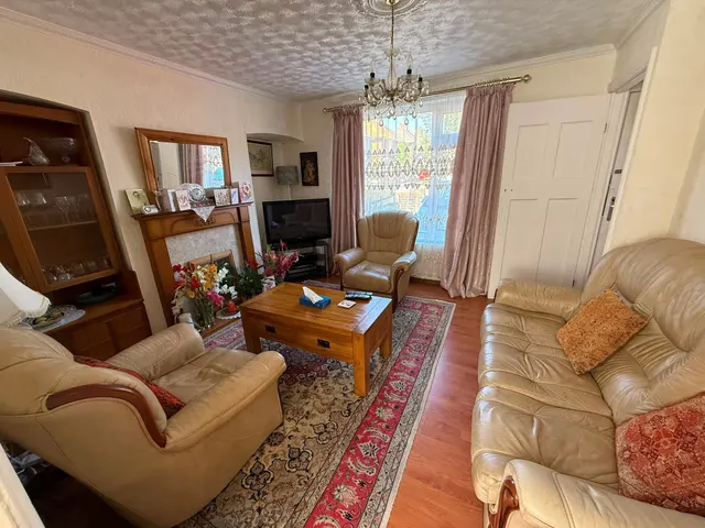 Photo 3 — Beechy Avenue, Eastbourne