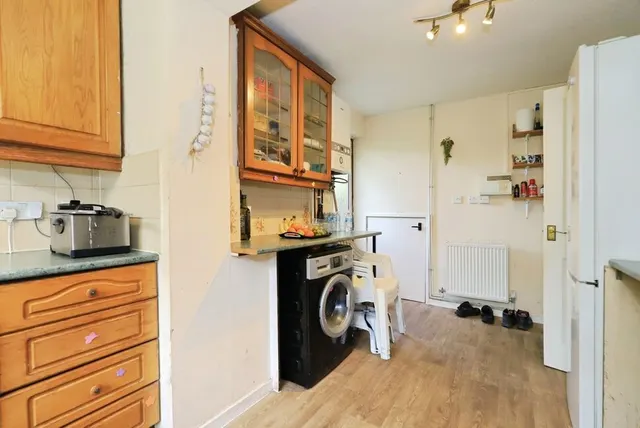 Photo 3 — Woodford Close, Wolverhampton, West Midlands, WV9