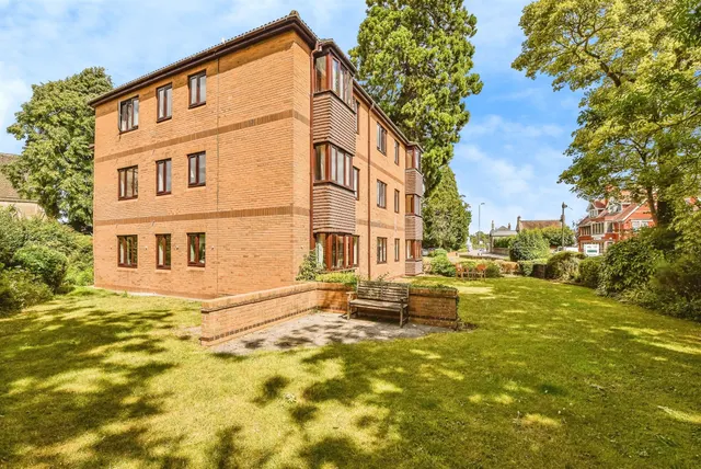 Langley Road, CHIPPENHAM, photo 1