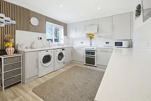Amorys Holt Close, Maltby, S66, photo 3