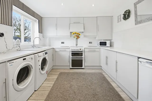 Amorys Holt Close, Maltby, S66, photo 2