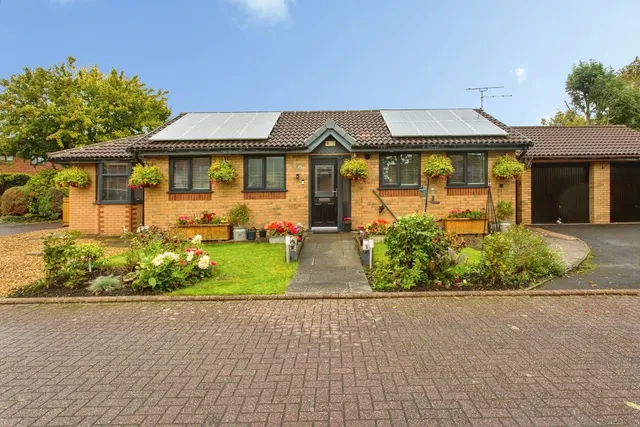 Old School Close, Leyland, PR26, photo 1