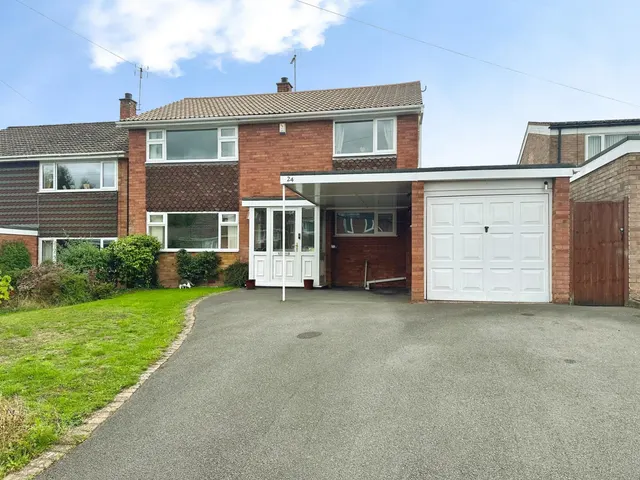 4 bedroom house, Linden Lea, Finchfield, WV3