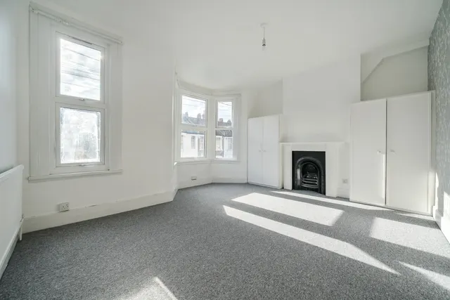 Ethnard Road, Peckham, SE15, photo 2