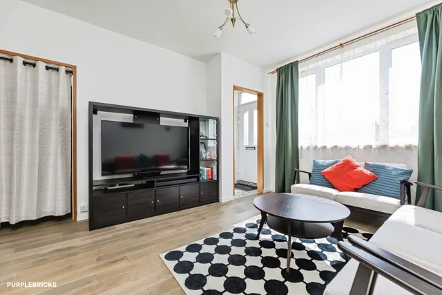 Kyle Crescent, Sheffield, S5, photo 3