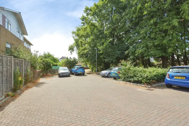 Bartlett Way, Poole, BH12, photo 3