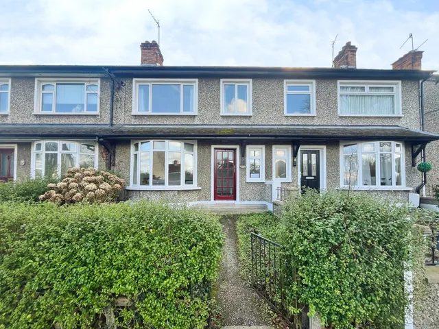 Belvoir Crescent, Lisburn, BT28, photo 1