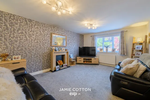 Ashbourne Ridge, Halesowen, B63, photo 3