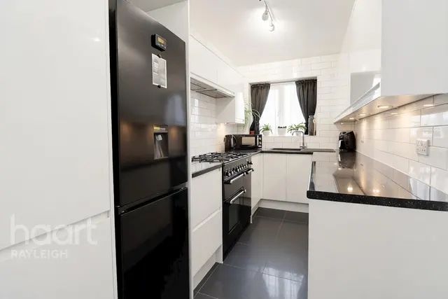 Eastwood Road, Rayleigh, SS6, photo 3