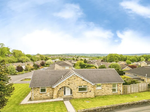 The Ghyll, Fixby, Huddersfield, photo 1