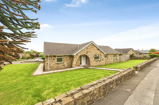 Photo 2 — The Ghyll, Fixby, Huddersfield