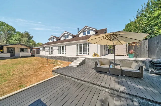 Darran Close, Kingsteignton, TQ12