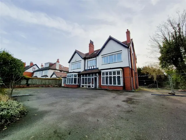 Birkenhead Road, Meols, CH47, photo 1