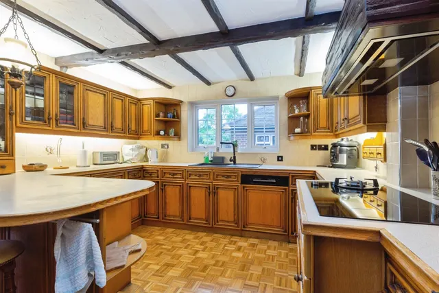 Lower Road, Stoke Mandeville, HP22, photo 2
