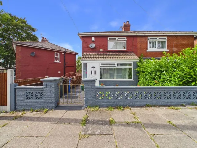 Wellbank Avenue, Ashton-under-Lyne, OL6, photo 1