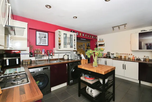 Harvester Way, Crowland, PE6, photo 3