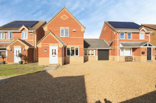 Harvester Way, Crowland, PE6, photo 1