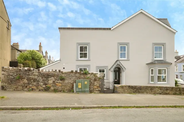 Victoria Road, Caernarfon, LL55, photo 1