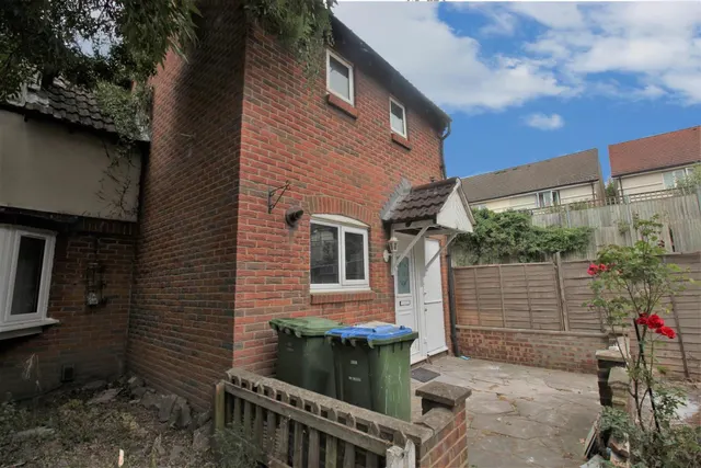 Photo 2 — Nickelby Close, Thamesmead, London, SE28 8LX